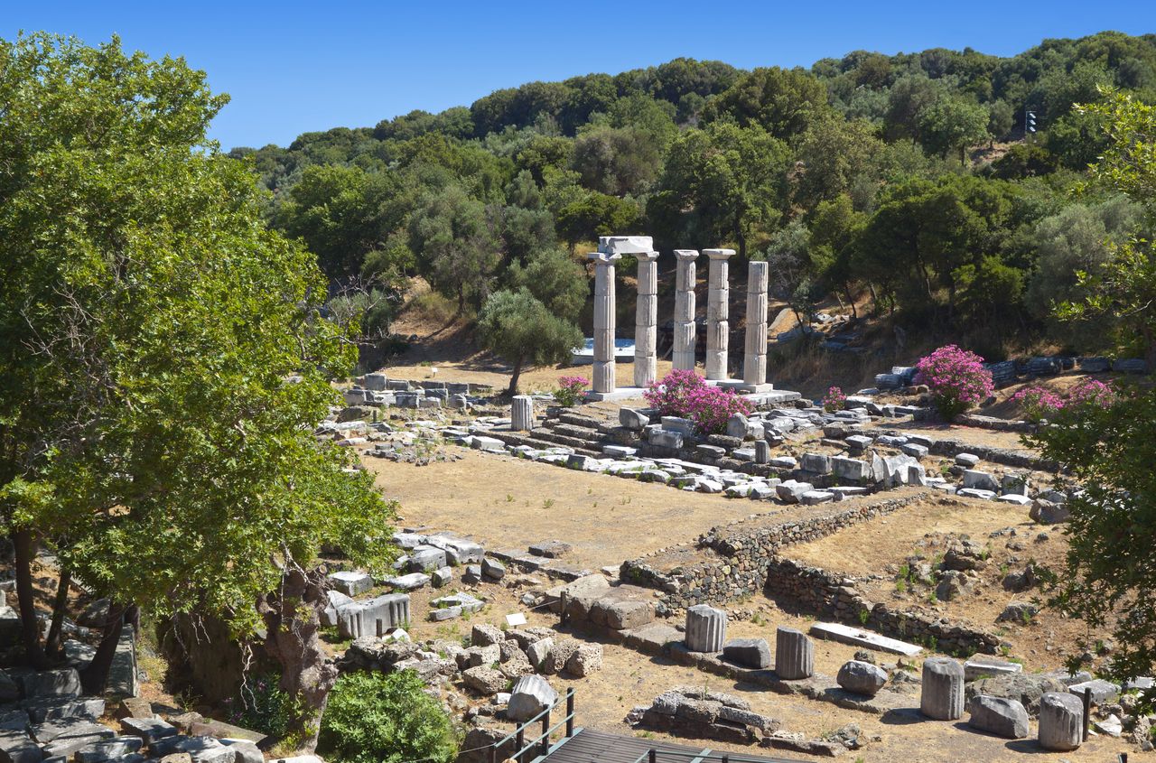 Επιβλητικά ευρήματα στο Ιερό της Νίκης στη Σαμοθράκη (φωτο)