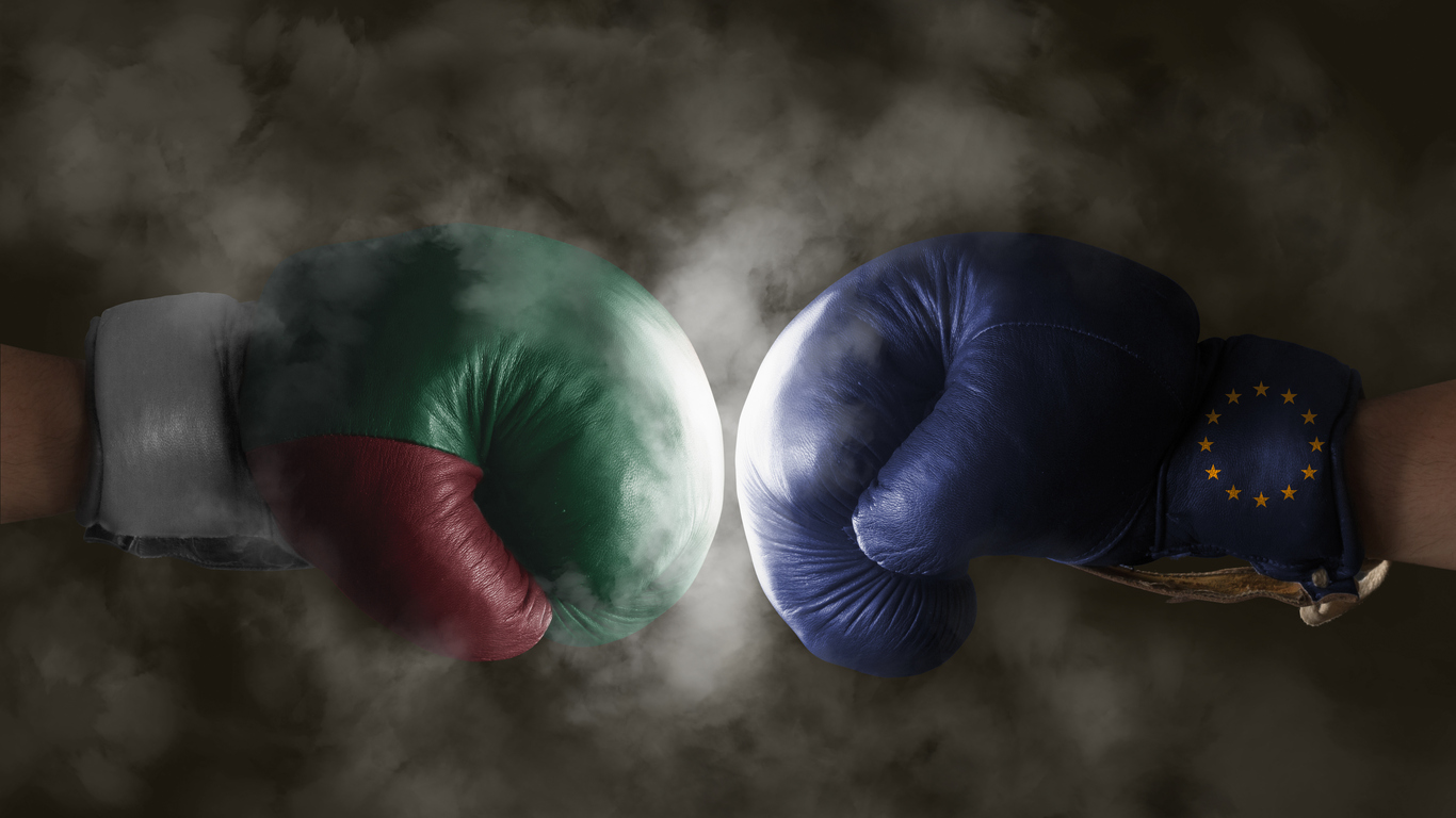 Λέγκα: «Η Ιταλία θα είναι καλύτερα αν επιστρέψει στην λιρέτα» – Μετωπική σύγκρουση Ρώμης-Βρυξελλών