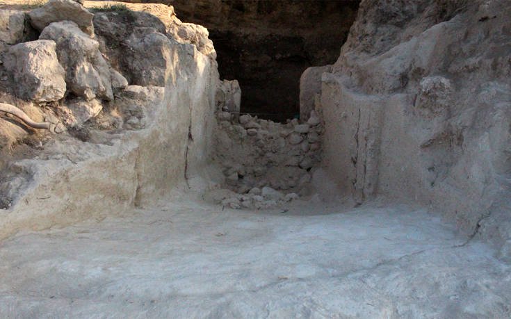 Ανακάλυψη που προκαλεί δέος: Ασύλητος θαλαμοειδής τάφος στο μυκηναϊκό νεκροταφείο της Νεμέας (φώτο)