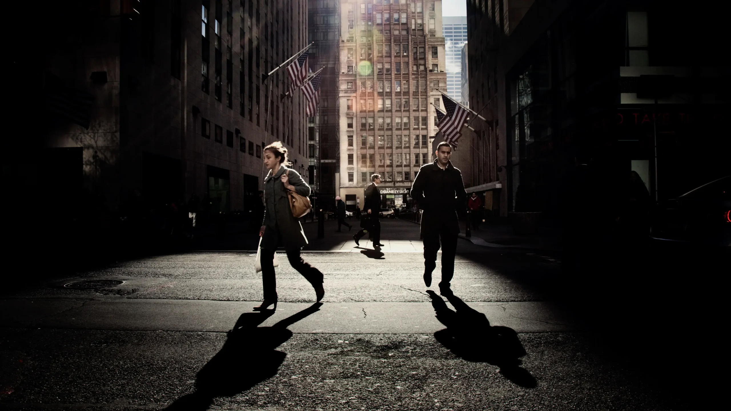 Αλαφροΐσκιωτοι: Γιατί κάποιοι μπορούν και βλέπουν τους νεκρούς;