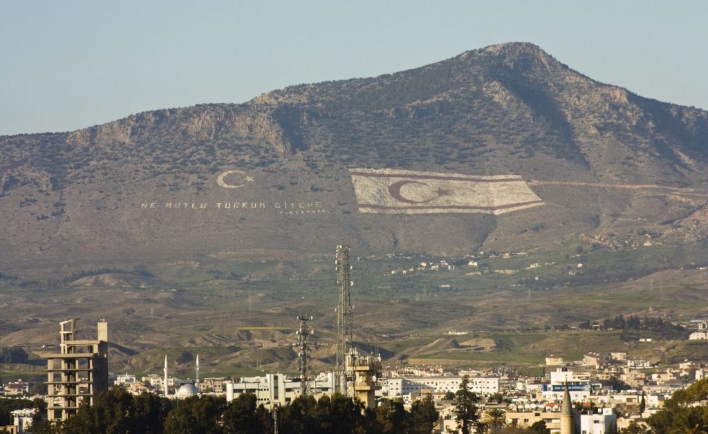 Κύπρος: Εισβολή τουρκικών δυνάμεων στη «νεκρή ζώνη»: Περικύκλωσαν Ελληνοκυπρίους