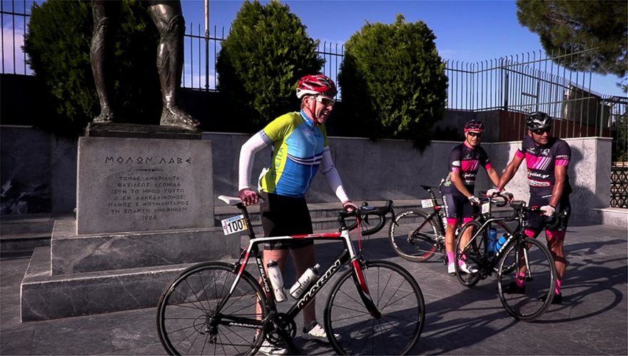 Τζέφρι Πάιατ: Από το Καλλιμάρμαρο στο άγαλμα του Λεωνίδα στη Σπάρτη με ποδήλατο