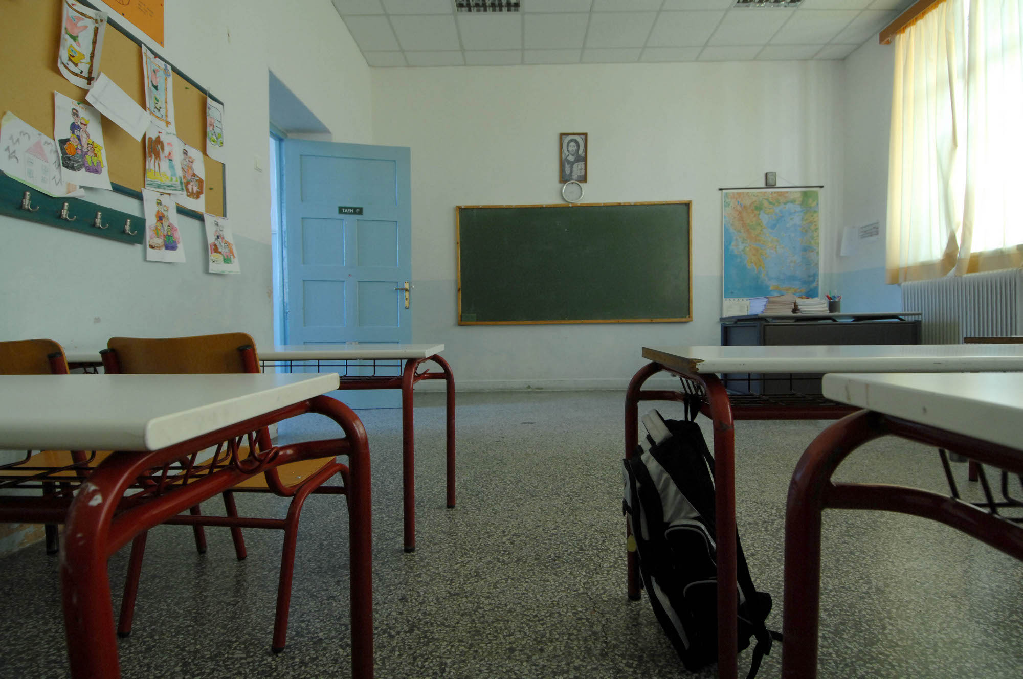 «Φρούρια» τα σχολεία στην Κύπρο: Θέσπιση κάρτας εισόδου και εξόδου