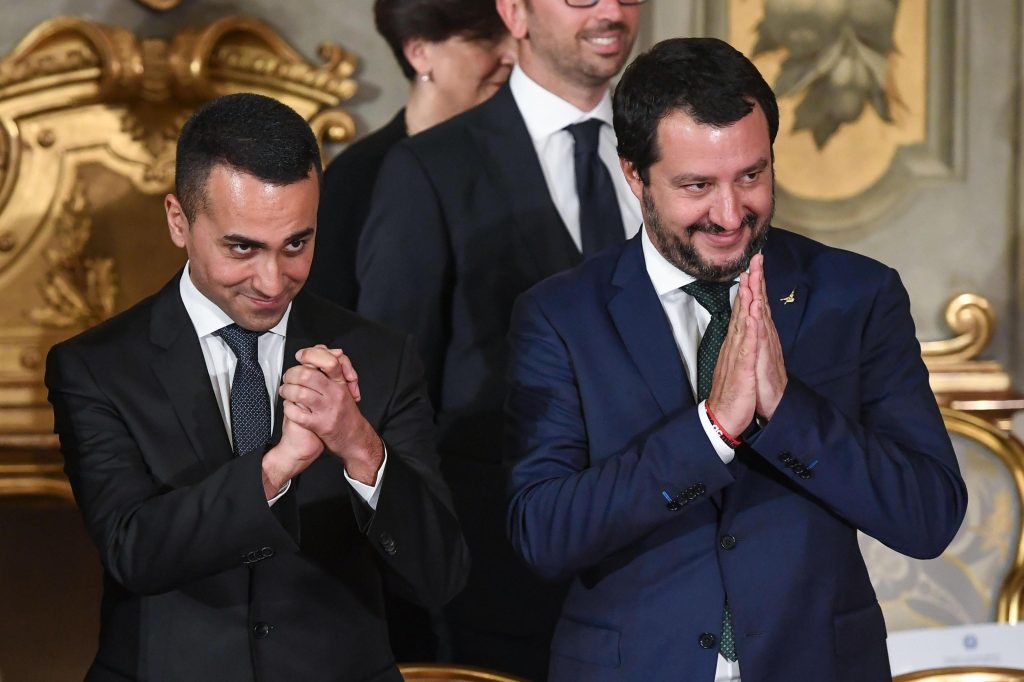 «Εντολή» Ιταλών προς Μ.Σαλβίνι και Ντι Μάιο: «Να το πάτε μέχρι τέλους με τις Βρυξελλες» – Τί λένε οι δημοσκοπήσεις