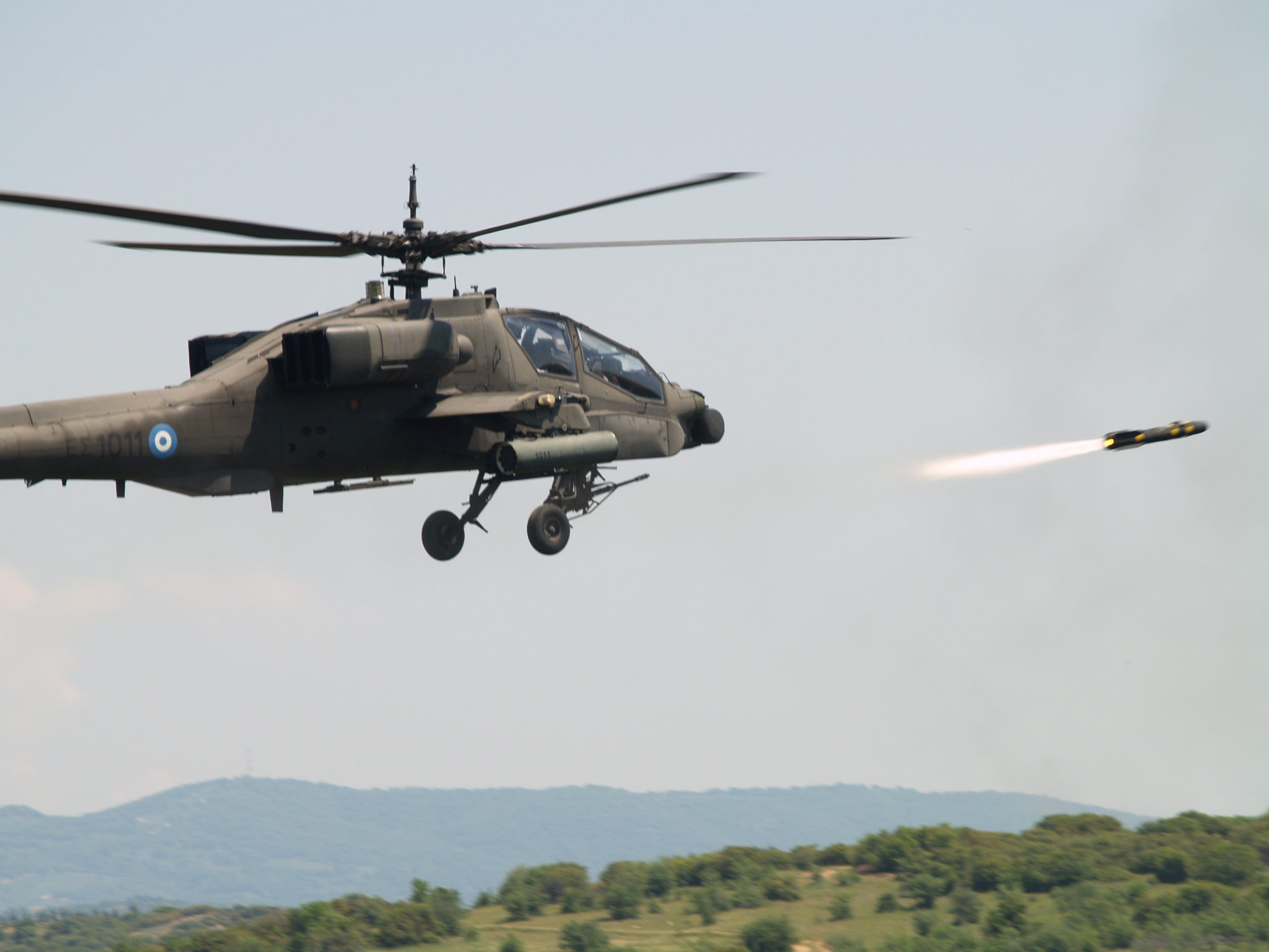 AGM-114 Ηellfire: Ο πύραυλος που «ψηφίζουν» τα ΑΗ-64Α Apache της Αεροπορίας Στρατού (φωτό, βίντεο)