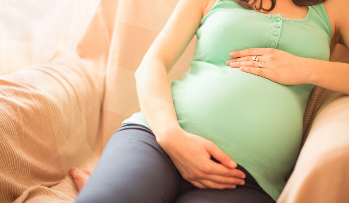 Σημάδια εγκυμοσύνης: Τι θα νιώσετε και με ποια σειρά