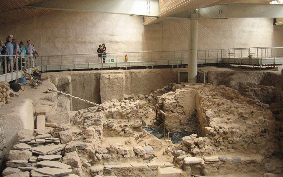 Ακρωτήρι Θήρας: Νέα αρχαιολογικά ευρήματα στη φημολογούμενη τοποθεσία της «Χαμένης Ατλαντίδας»  (φωτό)