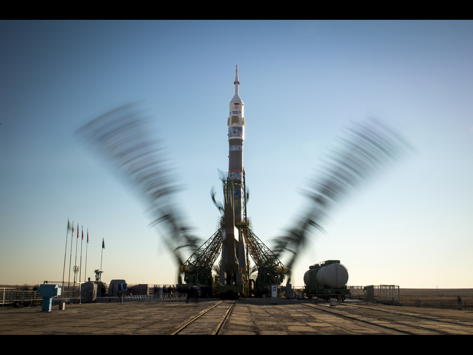 Roscosmos: Παρά το συμβάν με τον πυραυλικό φορέα του Soyuz η επόμενη εκτόξευση για τον ISS τον Δεκέμβριο