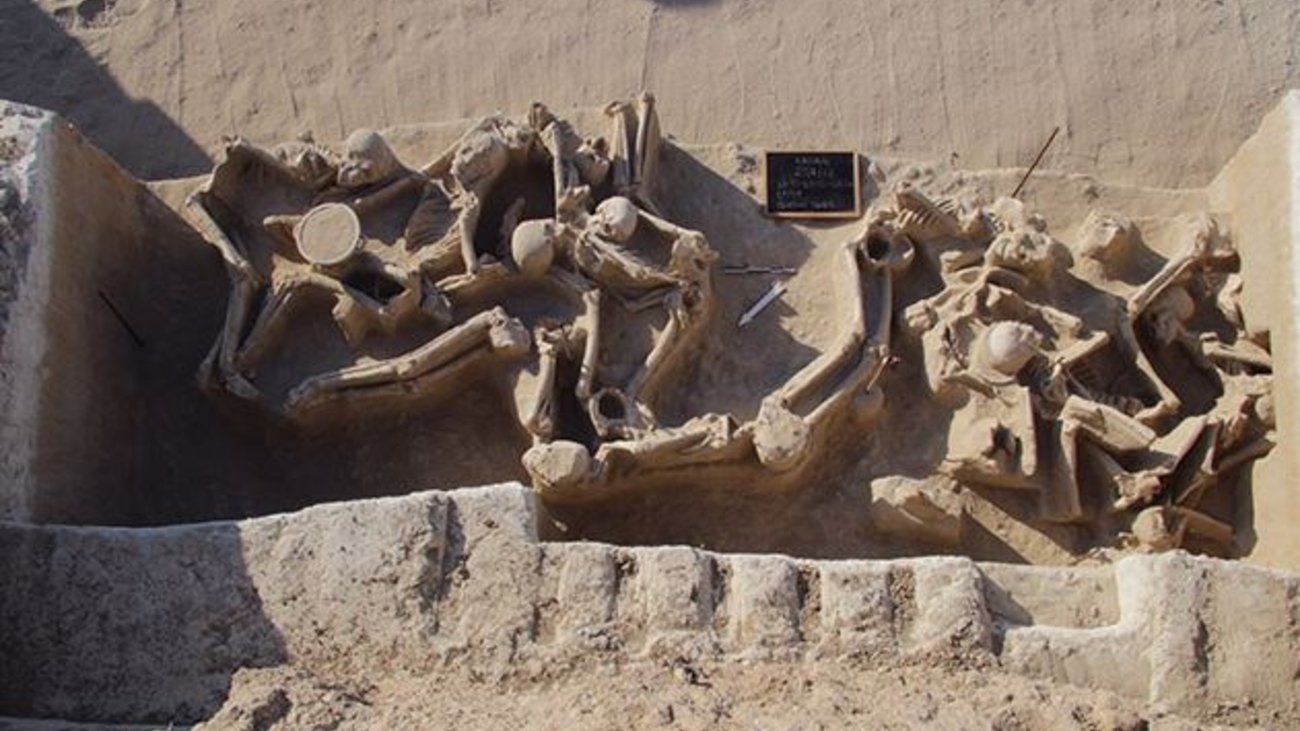 Στο «φως» ομαδικός τάφος με αποκεφαλισμένα γυναικόπαιδα από το Ισλαμικό Κράτος