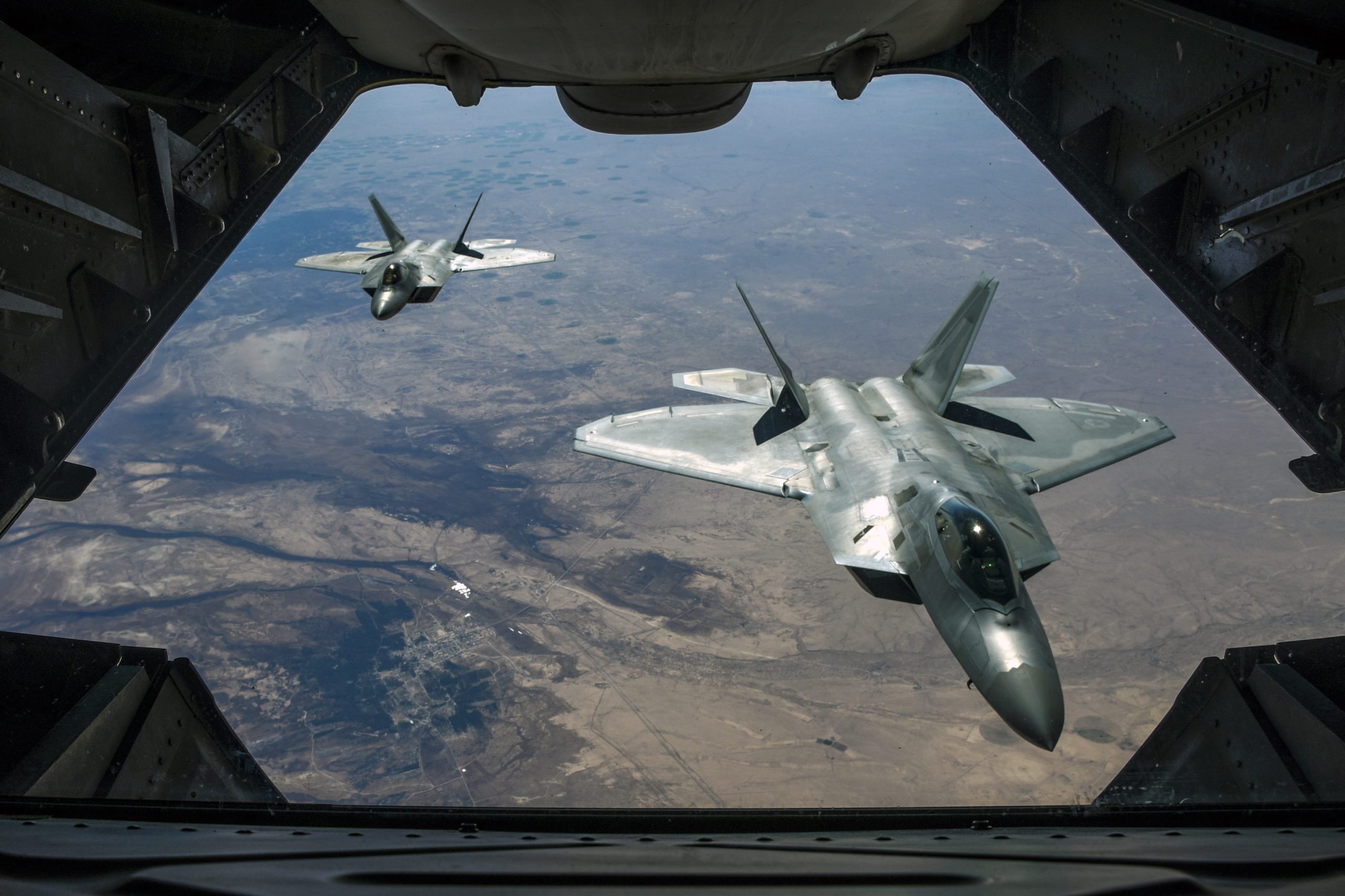 Αμερικανικό Πεντάγωνο: Τα F-22 απέτρεψαν τη δράση μαχητικών αεροσκαφών άλλων χωρών σε 587 περιπτώσεις