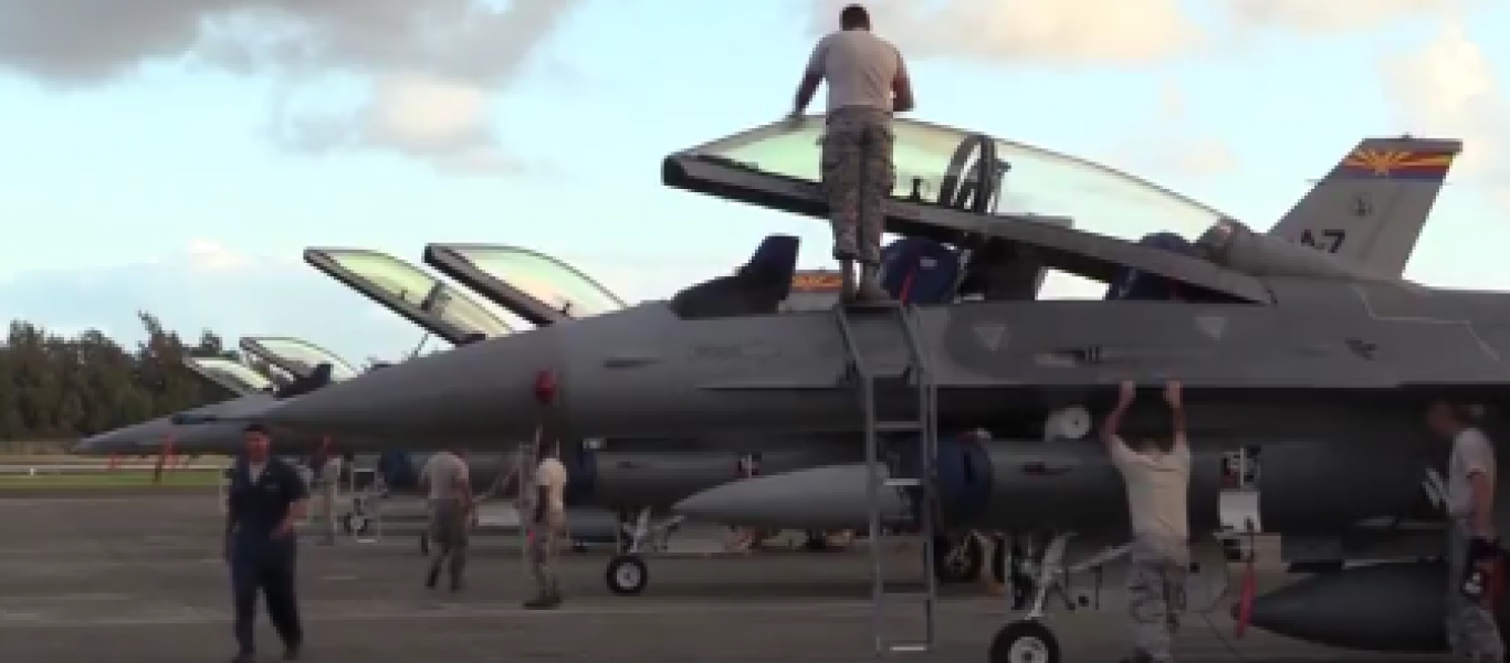 F-16 εν δράσει: Προετοιμασία και απογείωση με μετάκαυση (βίντεο)