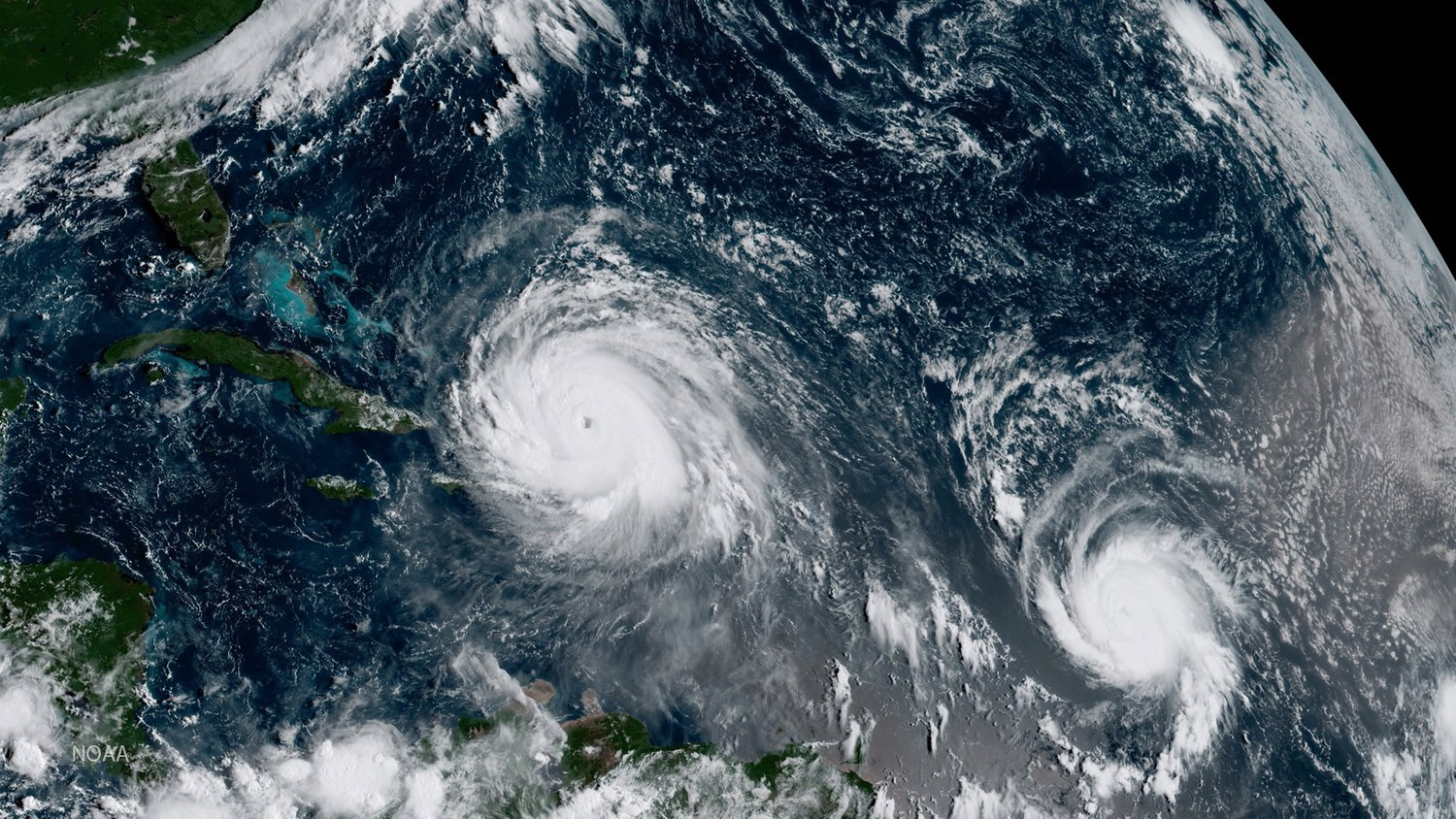 Συγκλονιστική φωτογραφία για τους 5 τυφώνες που έπληξαν τον πλανήτη (φωτο)