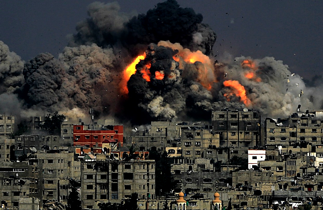 «Φωτιά» στην Μέση Ανατολή: Το Ισραήλ βομβαρδίζει την Γάζα μετά από κτύπημα της Χαμάς με ρουκέτα στην πόλη Μπιρ Σεβά