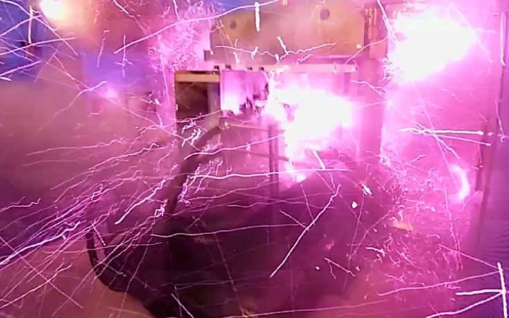 Έφτιαξαν το ισχυρότερο μαγνητικό πεδίο – Ανατίναξαν το εργαστήριο στο τέλος!(φώτο-βίντεο)