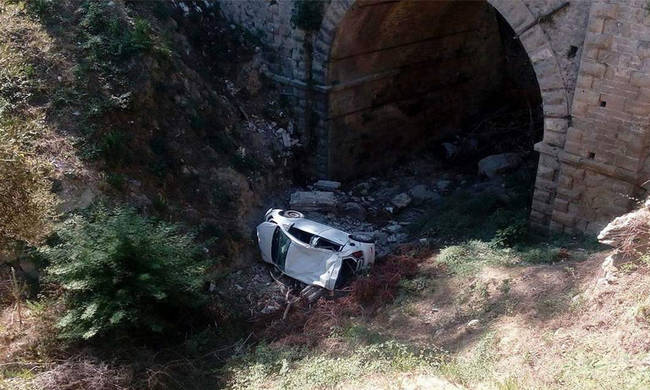 Κύπρος: Ζευγάρι έπεσε με το αυτοκίνητό του σε γκρεμό