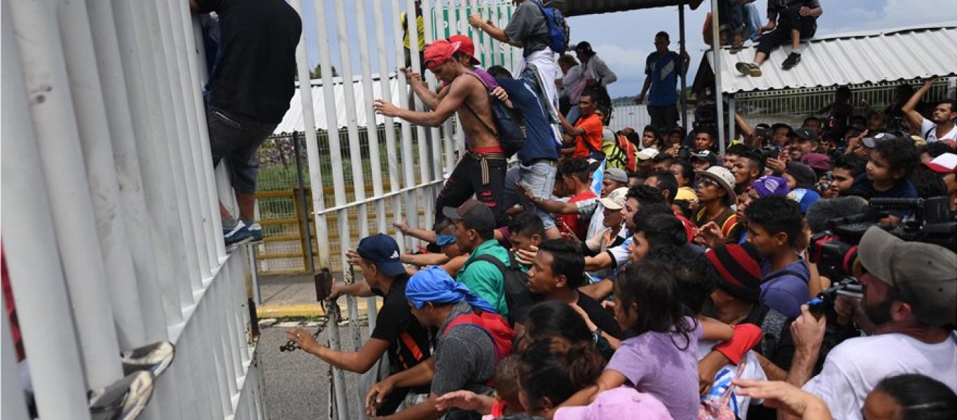 Μεξικό: Εγκλωβισμένοι στα σύνορα της χώρας με τη Γουατεμάλα χιλιάδες μετανάστες