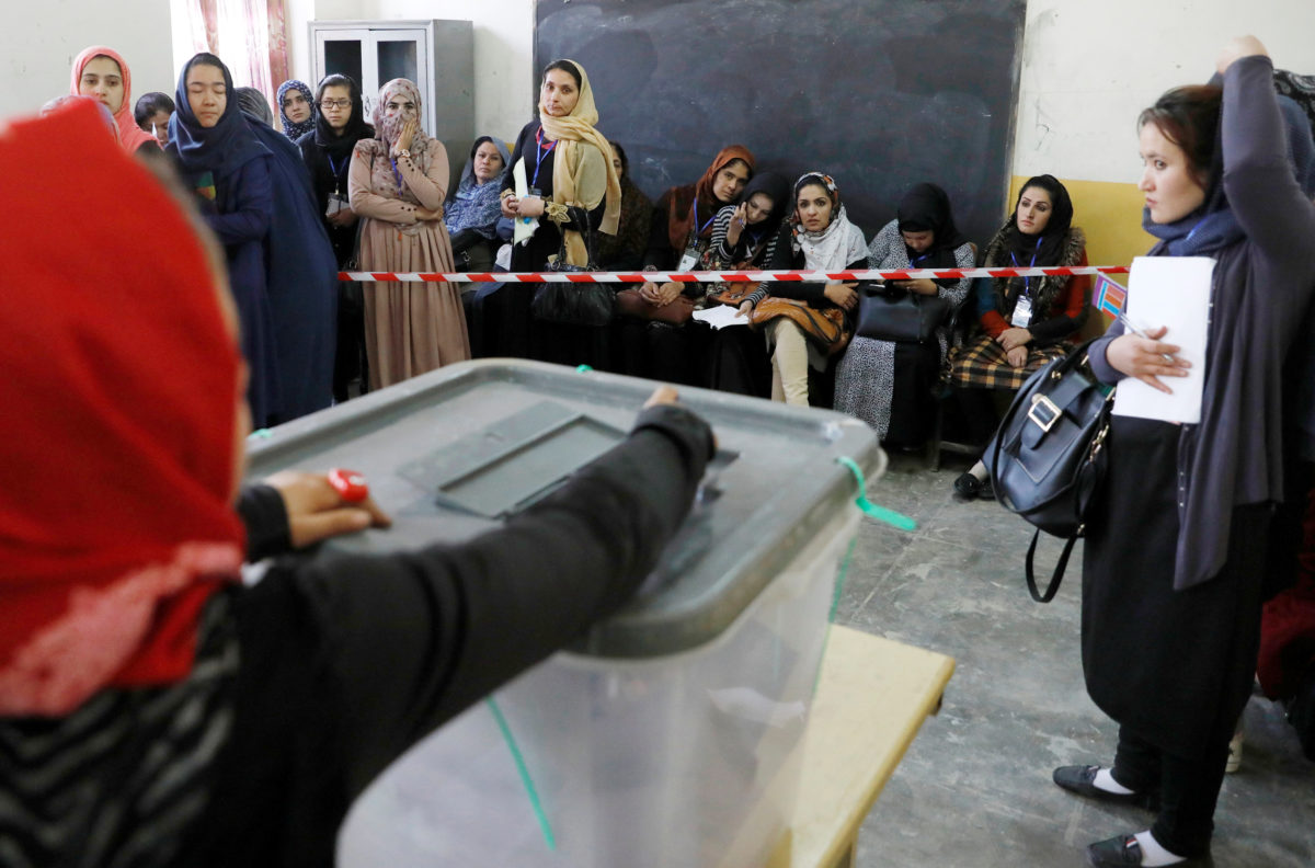 Αφγανιστάν: Σε εξέλιξη η καταμέτρηση για τις εκλογές μετά τα αιματηρά επεισόδια