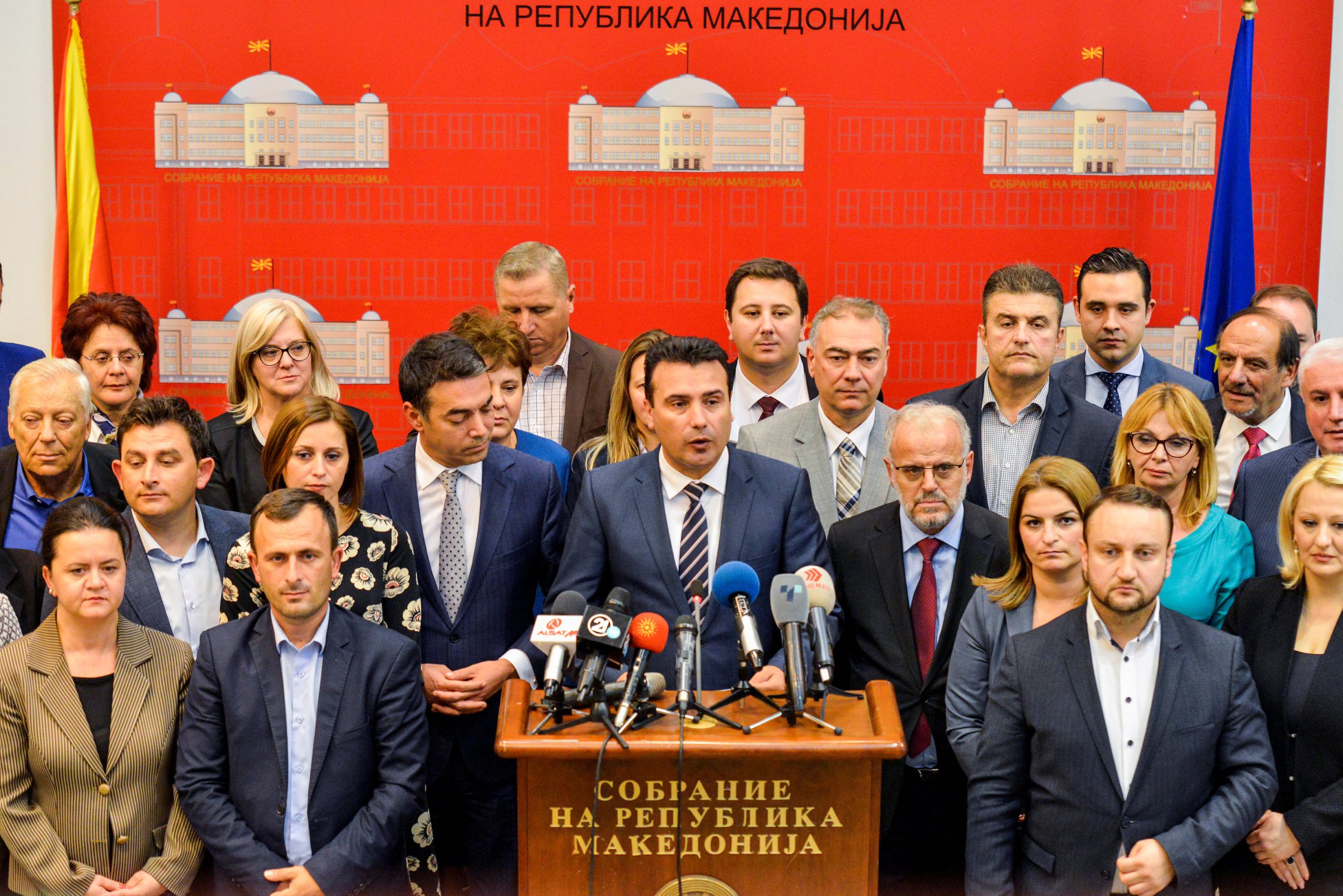 Tο μυστήριο πρόσωπο – «κλειδί» που «έπεισε» τους 8 του VMRO να αποστατήσουν (φώτο)