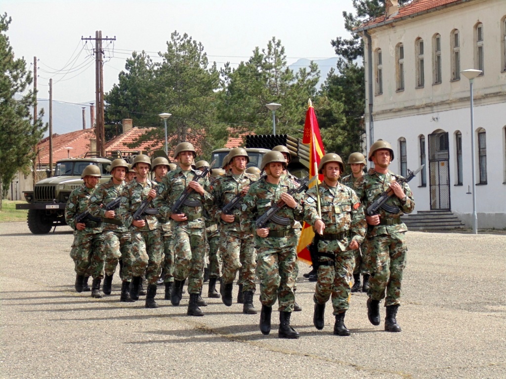 Σκόπια: Πολίτες καλούσαν τον πρόεδρο Ιβάνοφ να βγάλει το στρατό στους δρόμους