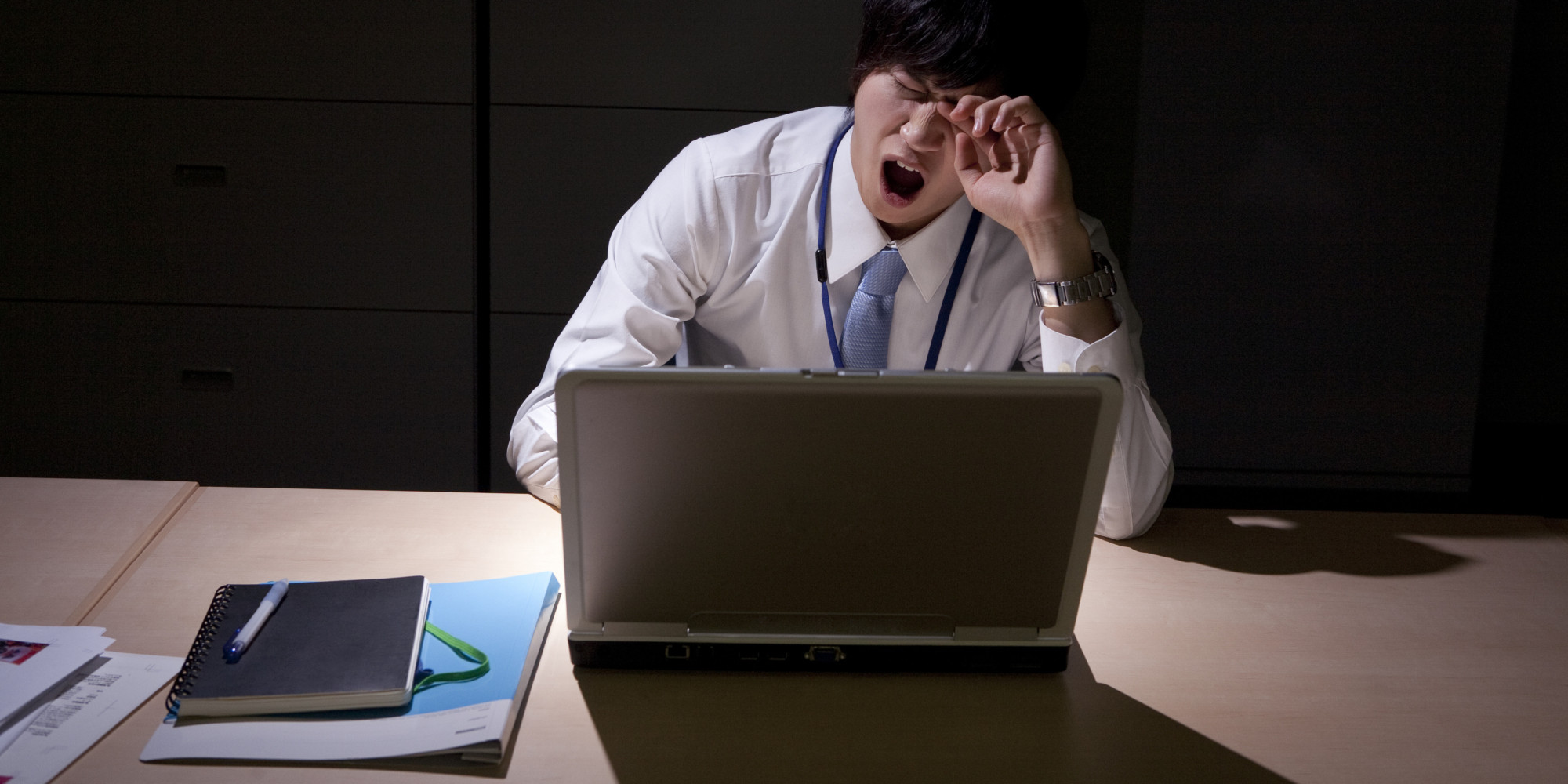 Στην Ιαπωνία εργάζονται τόσες πολλές ώρες που τους παίρνει ο ύπνος στο δρόμο του γυρισμού!