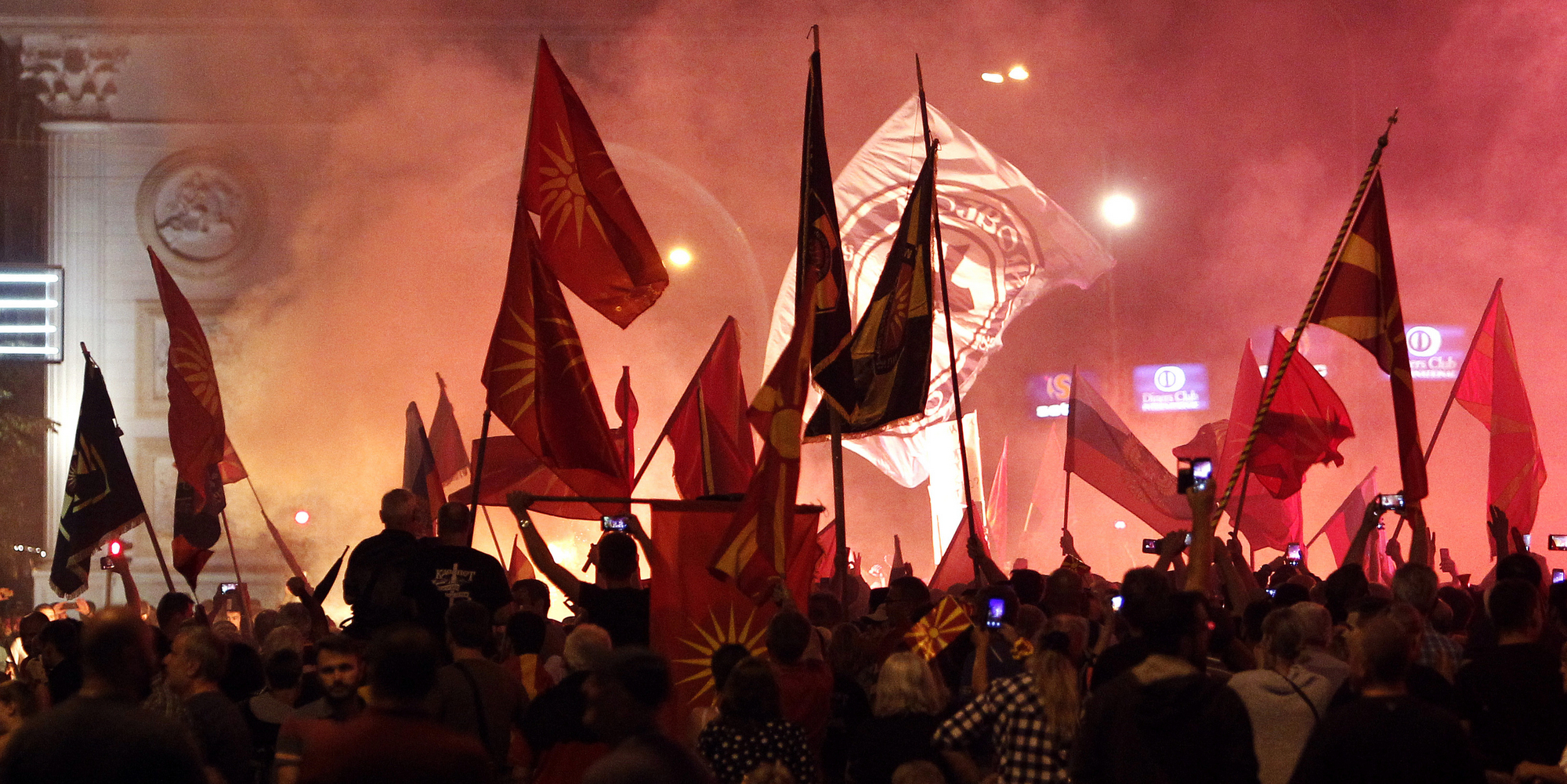 Μήνυμα προς τους 7 αποστάτες βουλευτές από το VMRO: «Ο Σουλτάνος  Μωάμεθ Β΄ αποκεφάλισε τους προδότες στην Πόλη»