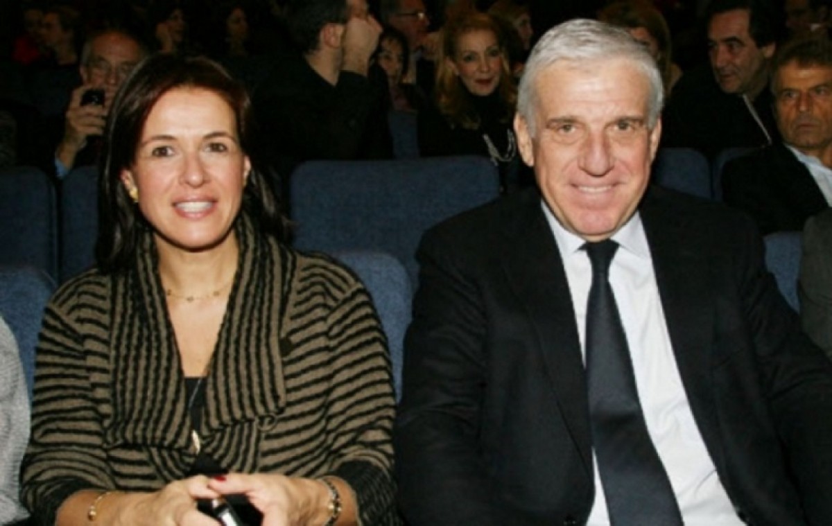 Σήμερα απολογούνται ο Γιάννος Παπαντωνίου και η σύζυγός του για την κατηγορία ξεπλύματος μαύρου χρήματος
