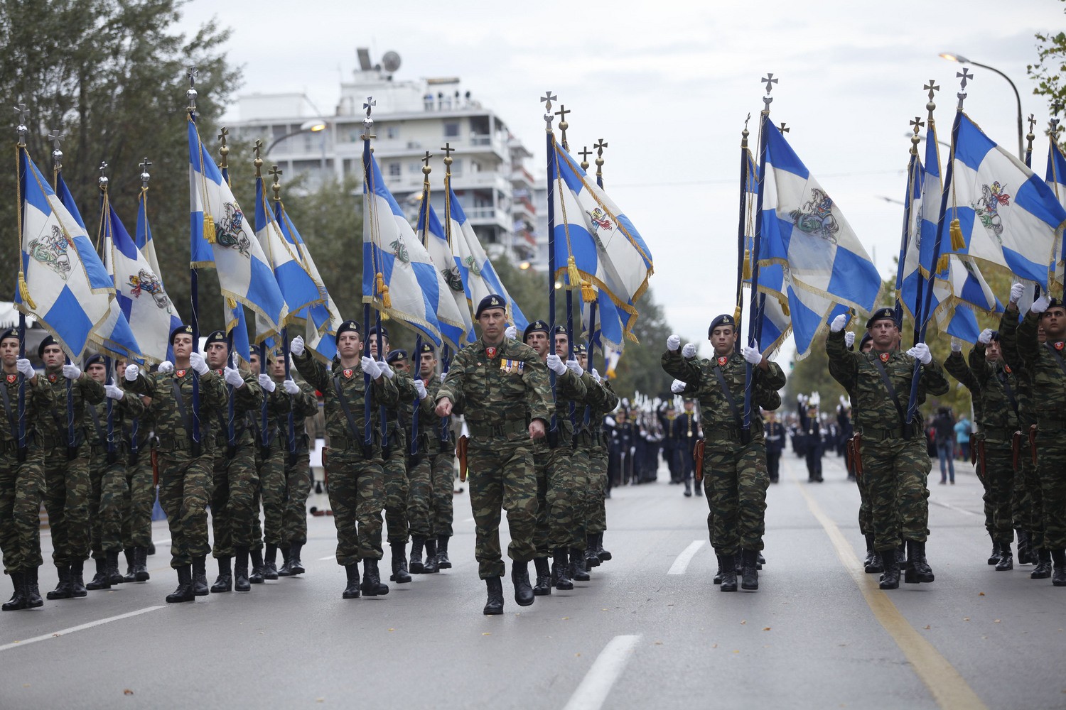 Εικόνες από τη στρατιωτική παρέλαση στη Θεσσαλονίκη (φωτό)