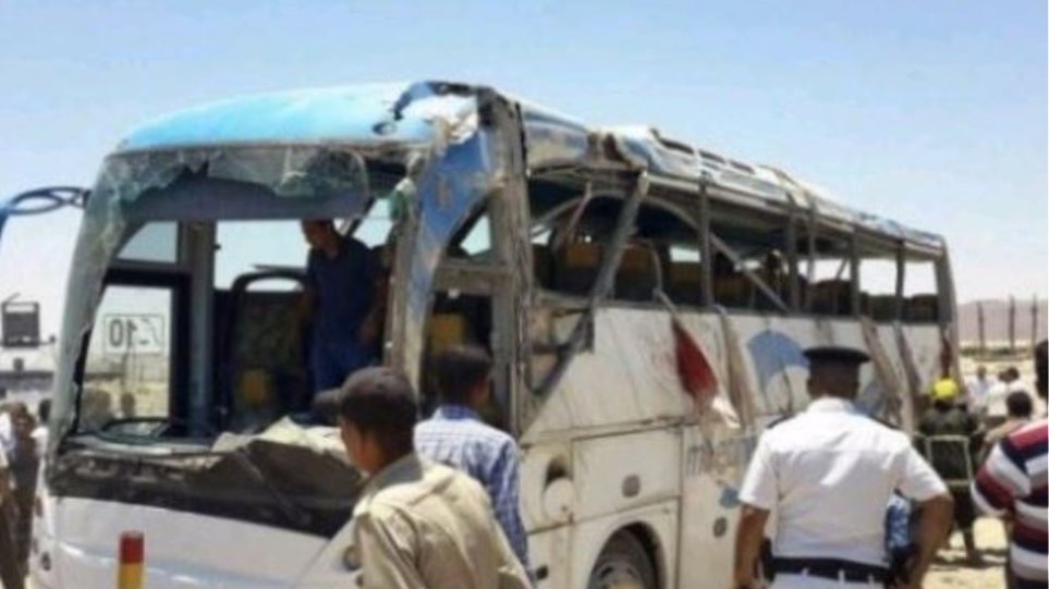 Φονική ενέδρα σε Χριστιανούς στην Αίγυπτο – «Γάζωσαν» το λεωφορείο τους – 10 νεκροί (upd)