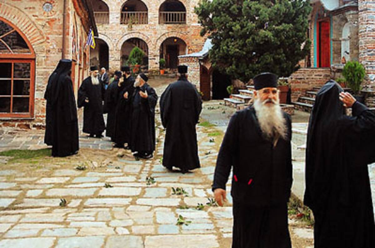 Αγιορείτες: «Ο Τσίπρας δε χρειάζεται πρόκληση – Το Άγιο Όρος είναι το σπίτι του»