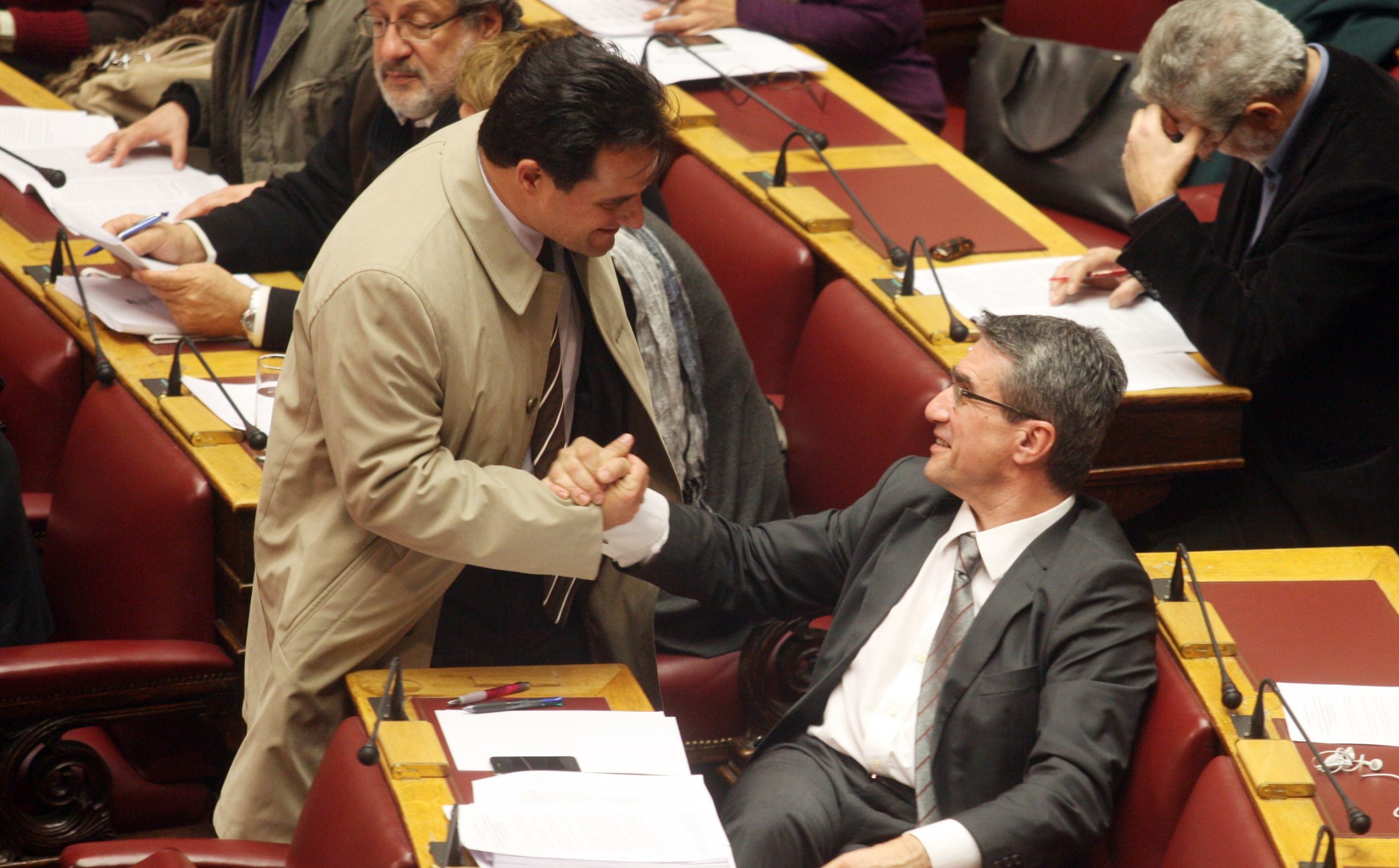 Ο ΣΥΡΙΖΑ στήνει προανακριτική για υπουργούς στο πόρισμα για το «Ερρίκος Ντυνάν»: Στο «στόχαστρο» Γεωργιάδης, Λοβέρδος