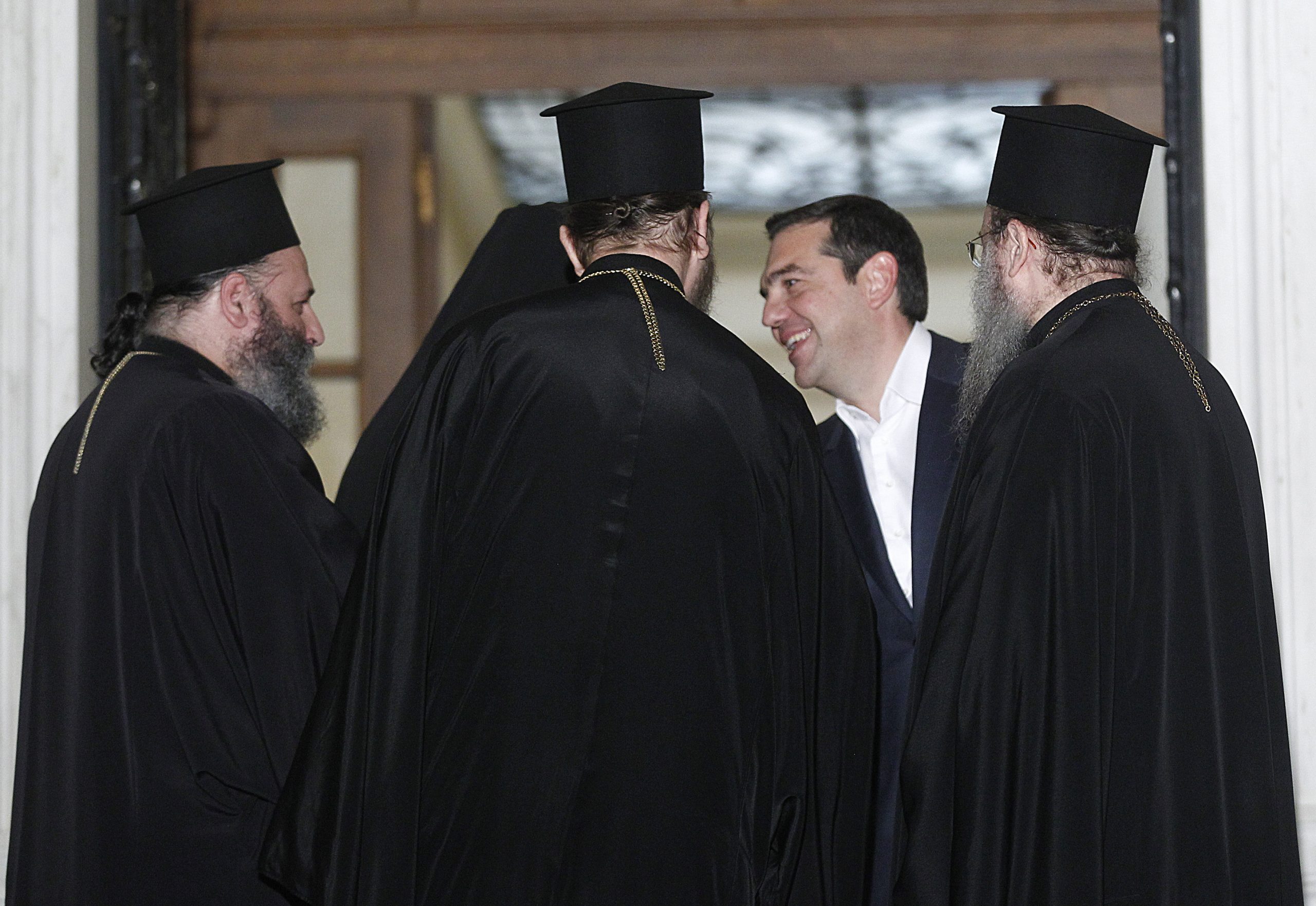 «Ιερός πόλεμος» των απλών κληρικών κατά Α.Τσίπρα και Ιερώνυμου: «Σήμανε η ώρα του υπέρ πάντων αγώνα»