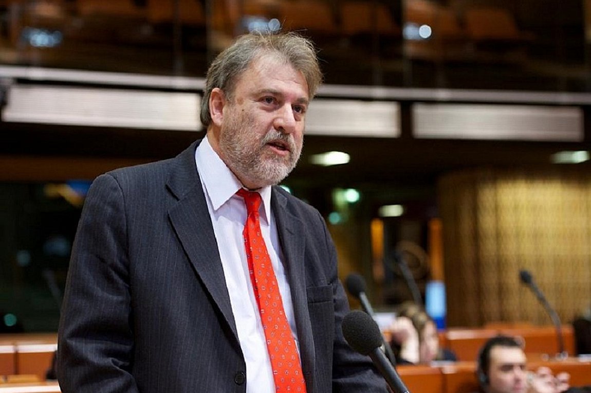 Νότης Μαριάς: Να πως μεθοδεύει τον σκοπιανό συνταγματικό αλυτρωτισμό ο Ζάεφ (βίντεο)