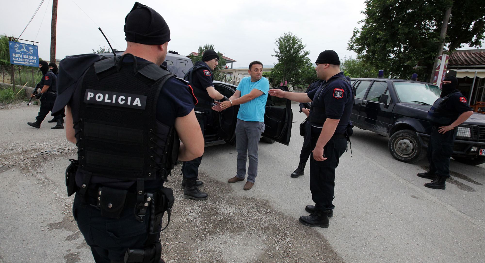 Εξευτελισμός ΕΛ.ΑΣ. μέρος Β’: Η αλβανική αστυνομία την συγχαίρει για τη συνεργασία και σύλληψη Ελλήνων στις Βουλιαράτες