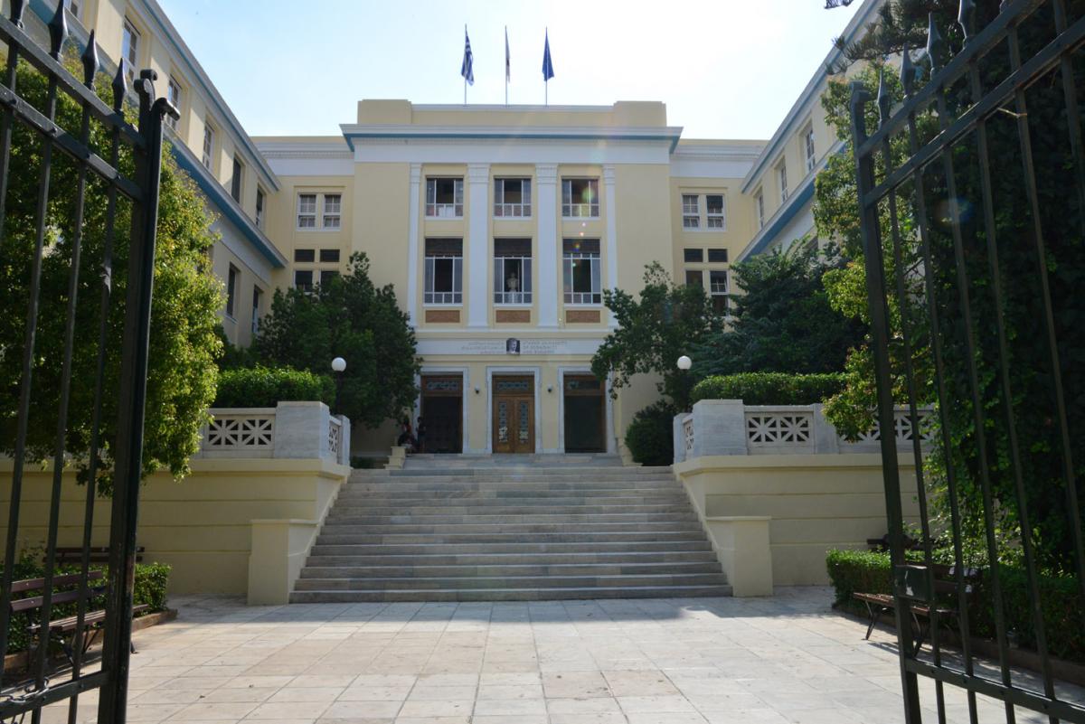 Διεθνώς ρεζίλι για ακόμη μια φορά – DW: «Καταφύγιο σε συμμορίες ναρκωτικών τα ελληνικά Πανεπιστήμια»