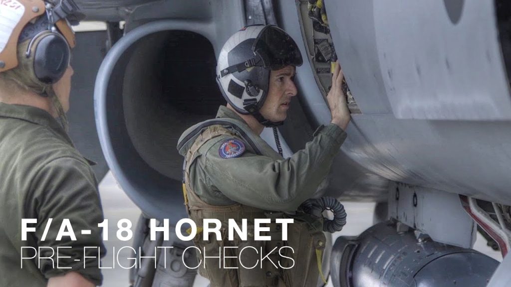 Ο εξονυχιστικός έλεγχος ενός F/A-18 Hornet πριν απ’ την πτήση (βίντεο)