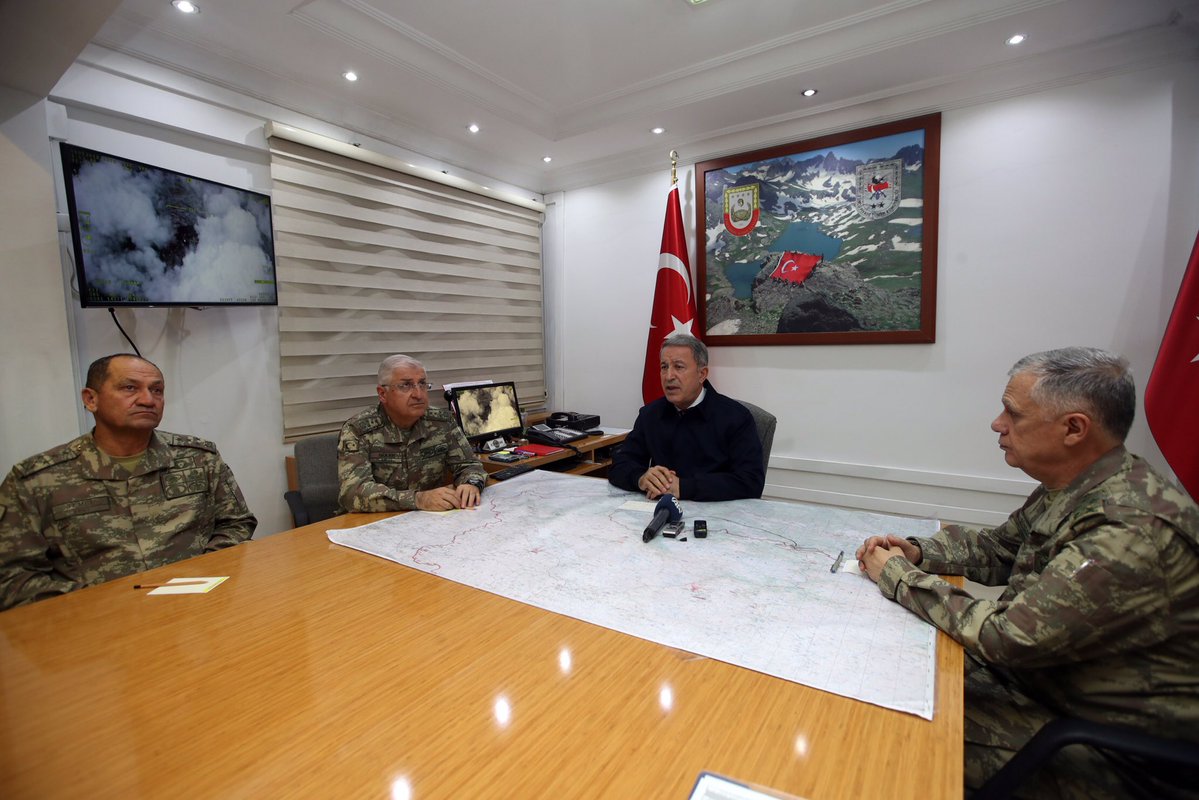 Δραματικοί διάλογοι διασωστών στην «εξαϋλωμένη» τουρκική βάση – Για πρώτη φορά επίθεση PKK με οπλισμένα UAV