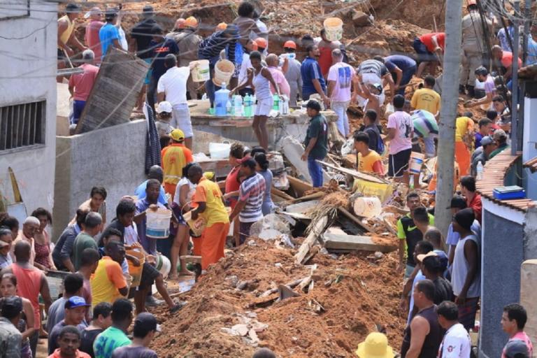 Βραζιλία: Εννέα νεκροί μετά από κατολίσθηση στο Ρίο!
