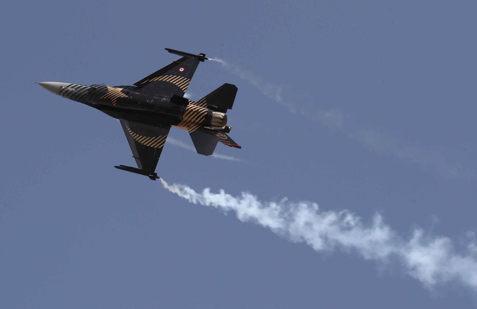 Προκλητικές πτήσεις τουρκικών μαχητικών F-16 πάνω από την Κατεχόμενη Λευκωσία (video)