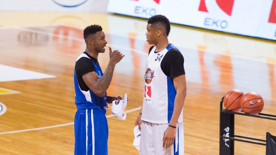 Οι μπασκετμπολίστες στηρίζουν Αντετοκούνμπο: «Η γραφή δεν μιλάει για μαύρους και άσπρους»