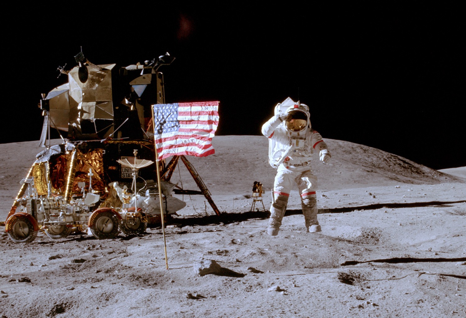 Νμίτρι Ρογκόζιν: «Θα εξακριβώσουμε εάν οι ΗΠΑ πήγαν στη Σελήνη ή όχι»