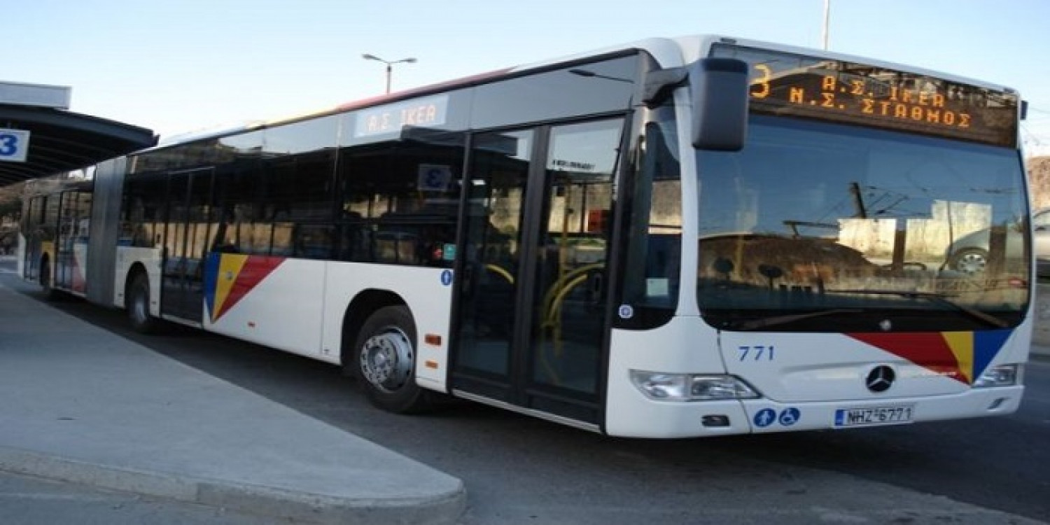 Θεσσαλονίκη: Επίθεση με πέτρες δέχτηκε το βράδυ της Κυριακής λεωφορείο του ΟΑΣΘ