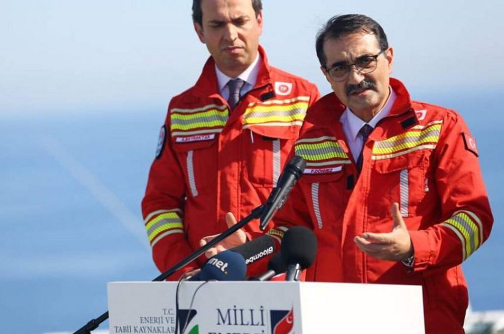 Ο Τούρκος υπ. Ενέργειας προαναγγέλλει γεωτρήσεις: «Δεν θα σταματήσουμε μέχρι να βρούμε πετρέλαιο και φυσικό αέριο»