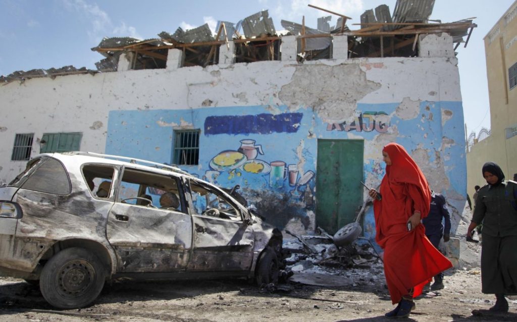 Αυτοκίνητο παγιδευμένο με εκρηκτικά ανατινάχθηκε κοντά σε θρησκευτικό κέντρο στη Σομαλία