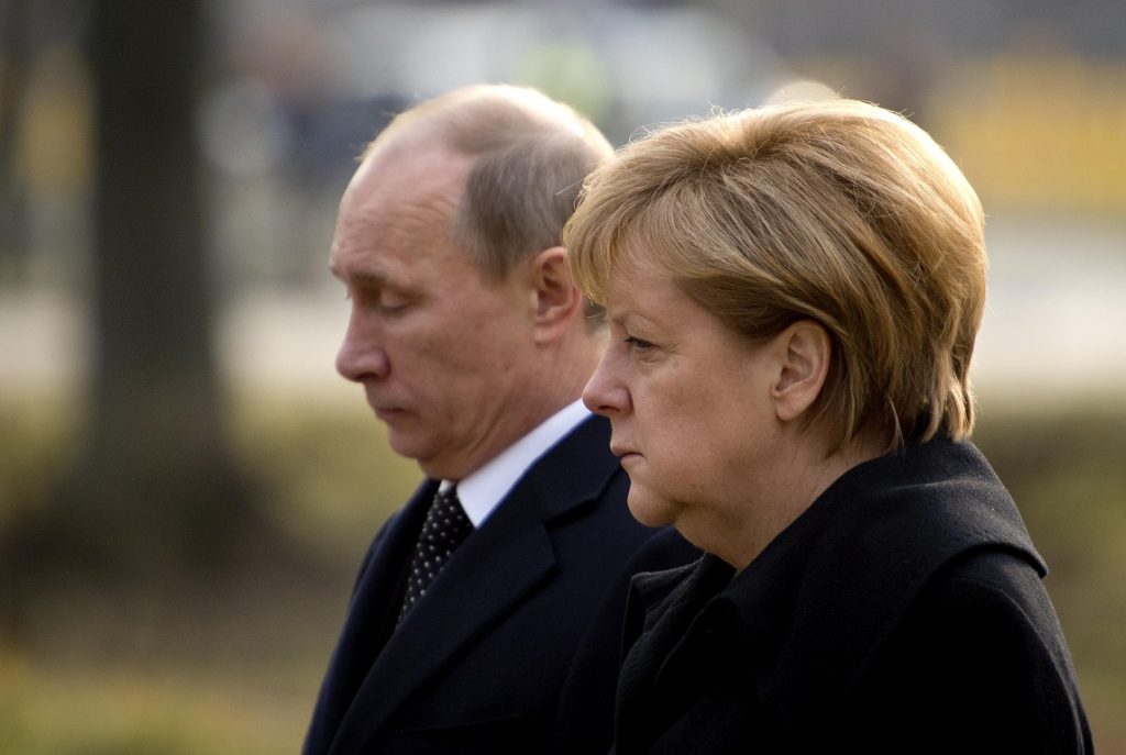 Ο Β.Πούτιν ζητάει από τη Α.Μέρκελ να αποτρέψει τις ουκρανικές αρχές να πάρουν βιαστικές αποφάσεις