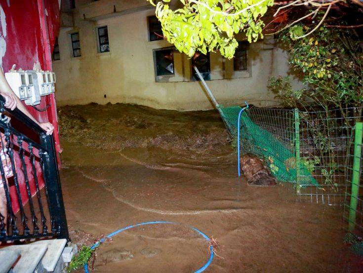 Λέσβος: Μεγάλες ζημιές από τις ισχυρές βροχοπτώσεις που  έπληξαν  το νησί