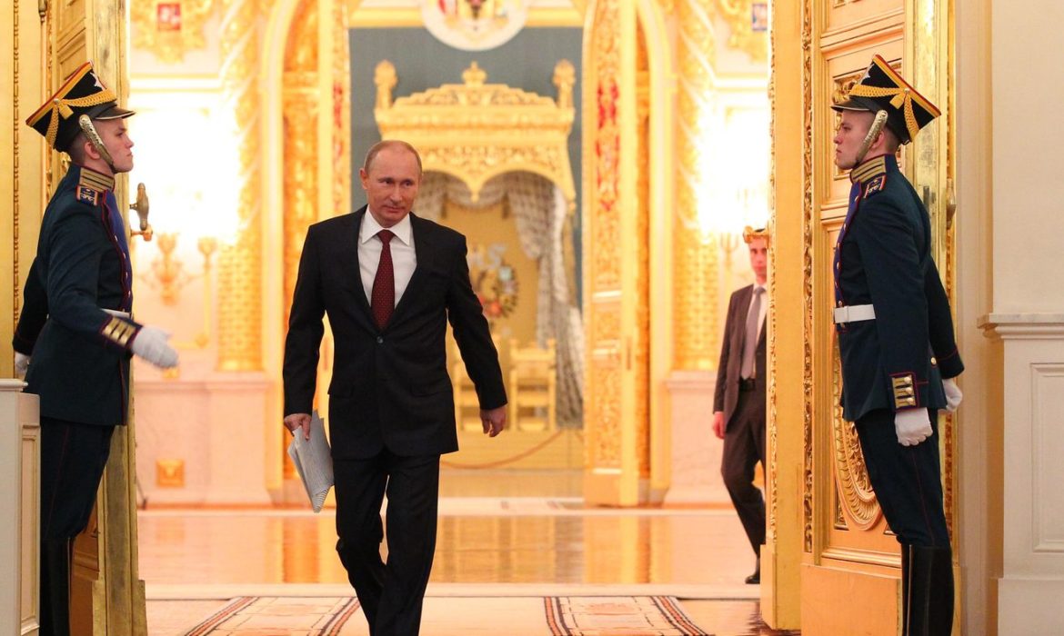 Πούτιν για Ποροσένκο: «Υπάρχει πιθανότητα να μην περάσει στον δεύτερο γύρο»