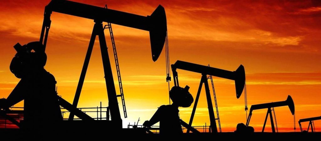 Πτώση για τη τιμή του πετρελαίου – Οι απώλειες ενός μήνα φτάνουν το 23%