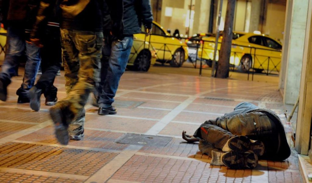 Ο Δήμος Αθηναίων λαμβάνει μέτρα για τους άστεγους λόγω ψύχους – Θα φιλοξενηθούν σε ειδικά διαμορφωμένο θερμαινόμενο χώρο