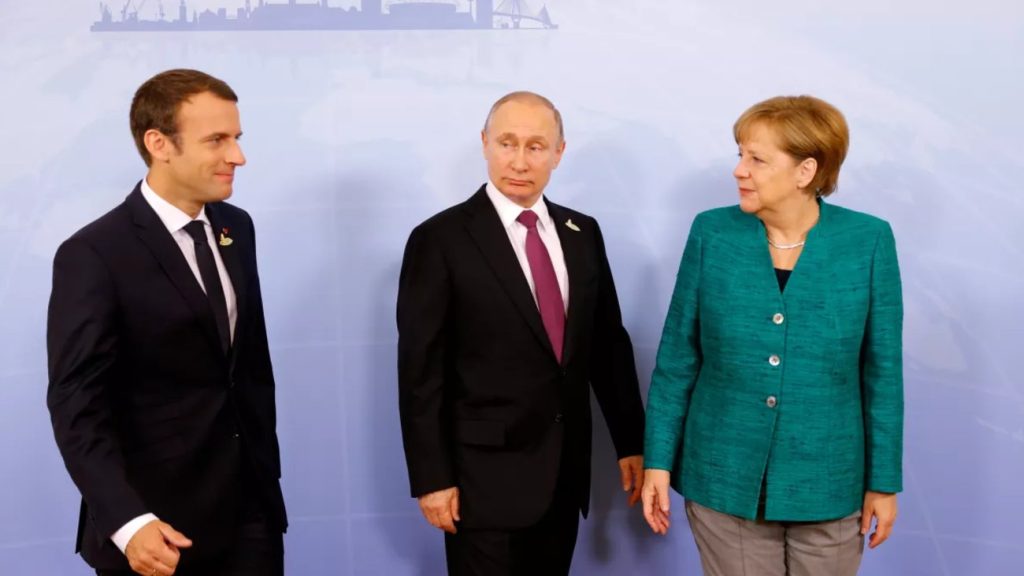 Β. Πούτιν: Ενημέρωσε Α Μέρκελ και Ε. Μακρόν πως έγινε η «ουκρανική προβοκάτσια»