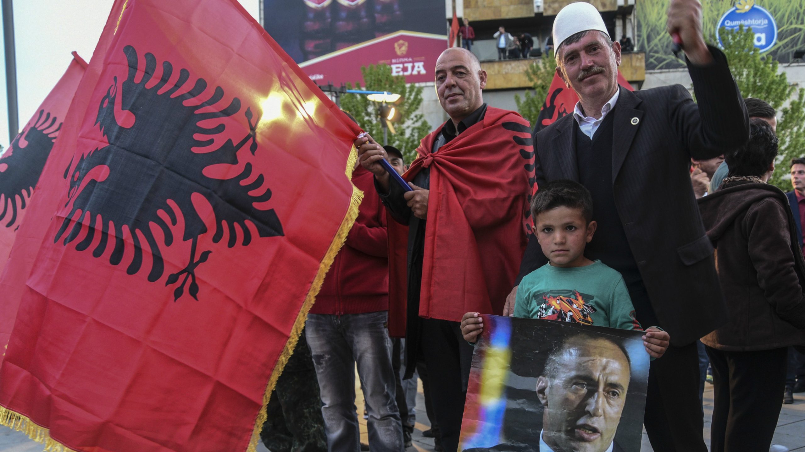 Τα Τίρανα μετά την ένωση Αλβανίας-Κοσόβου επιδιώκουν και την εκλογή Αλβανού προέδρου στα Σκόπια!